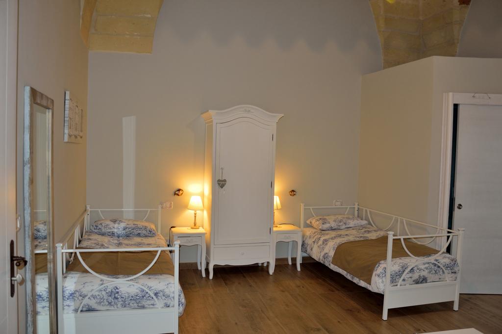 レッチェ La Casa Di Alessio Bed & Breakfast エクステリア 写真